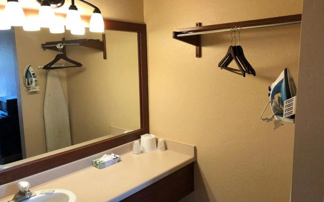 Claridge Inn