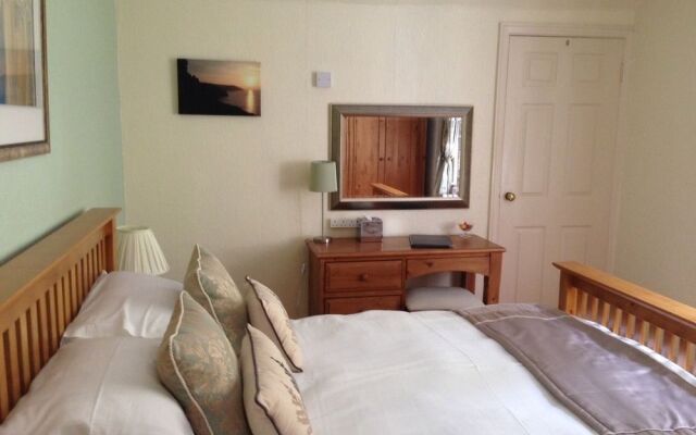 Pine Lodge Guest House