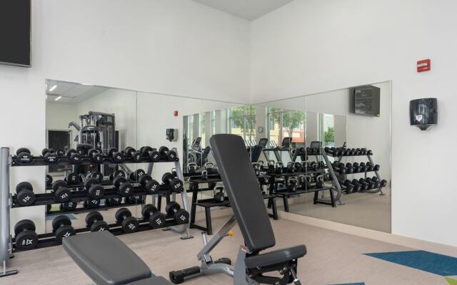 Element Hampton Peninsula Town Center