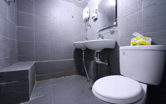 Taichung Fengjia Fully