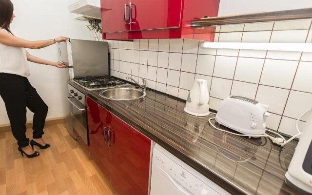 Carlton Suites