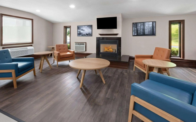 Super 8 by Wyndham Bridgeport/Clarksburg Area