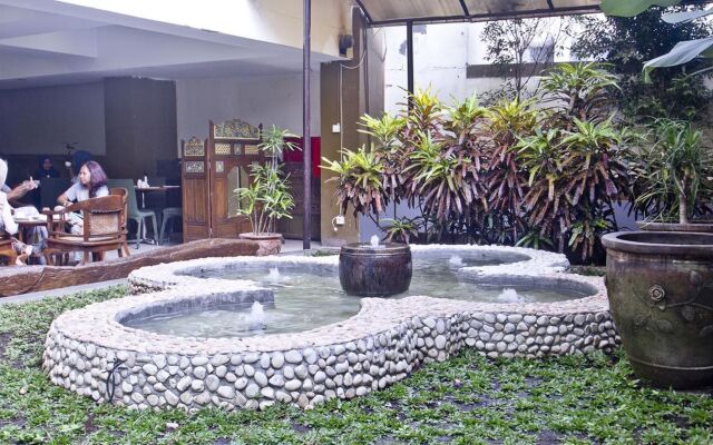 De Batara Hotel