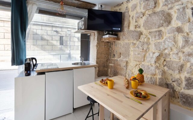 New and Functional Apartment in the Heart of Paris