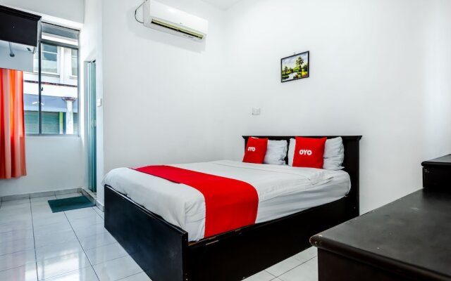 OYO 89621 Aradah Hotel