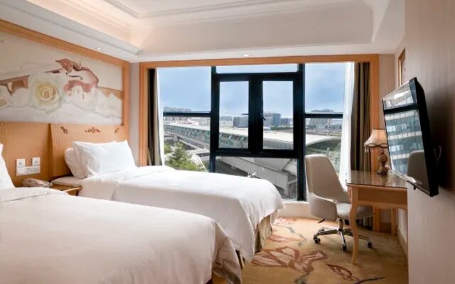 Vienna Hotel Shenzhen Qinghu Metro Station
