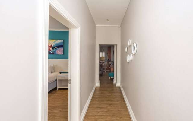 Contemporary 4 Bedroom Home