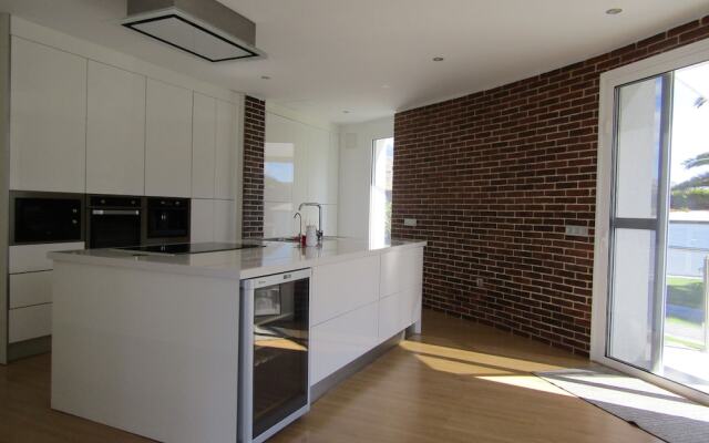 Luxury Villa with pool in a quiet area.