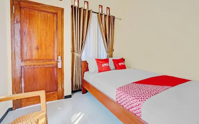 OYO Life 90472 Villa Dua Dua