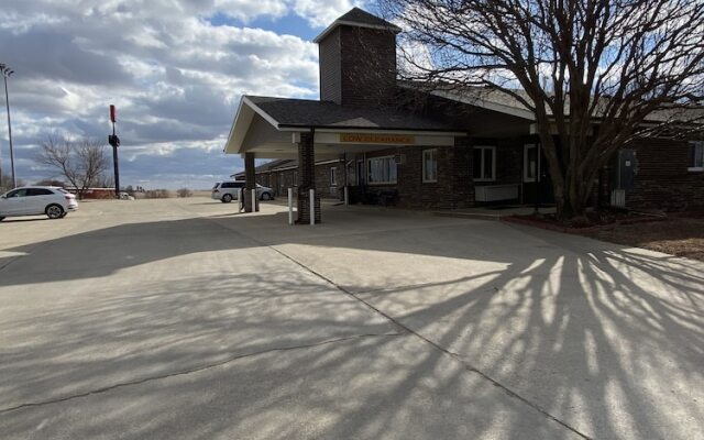 Relax Inn and Suites