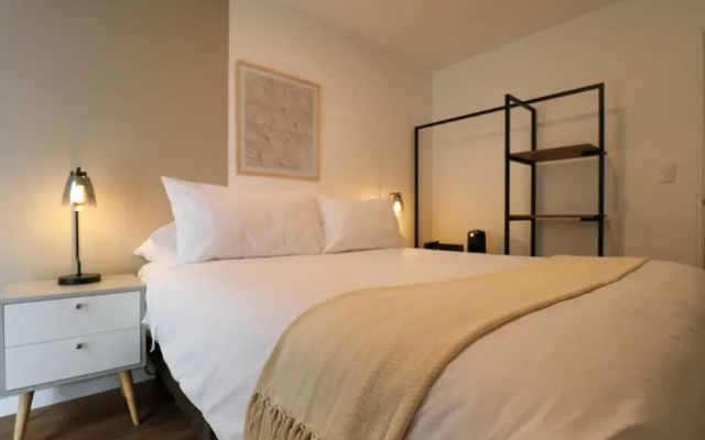 w Exceptional 2BR With Balcony in San Isidro