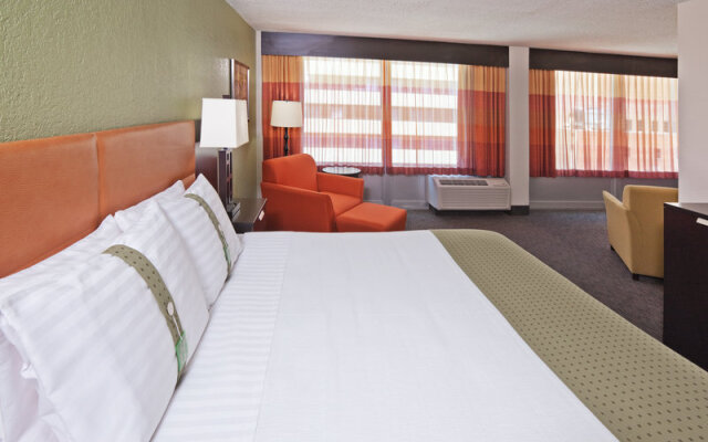 Holiday Inn - Tulsa City Center, an IHG Hotel
