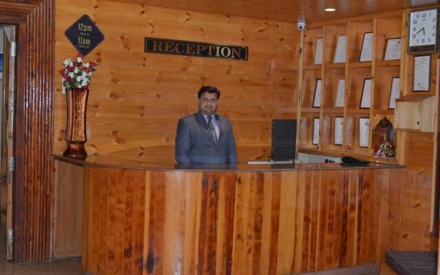 OYO Premium Log Huts