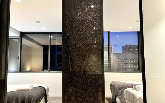 ReadySet Apartments at Manhattan
