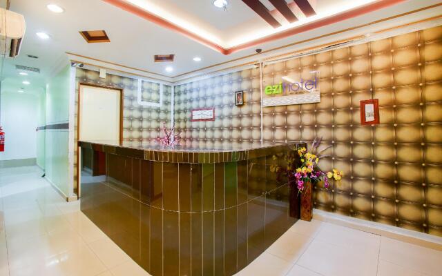OYO 89407 EZI Hotel