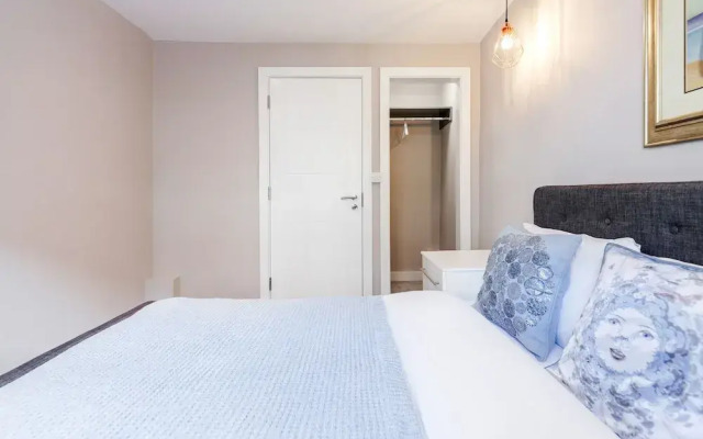 Stylish 2bed 2bath in Notting Hill