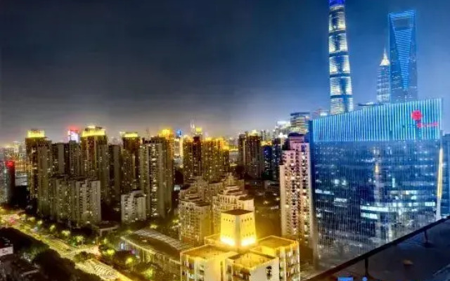 Shanghai Lujiazui Area BaBaiBan LANOU Hotel