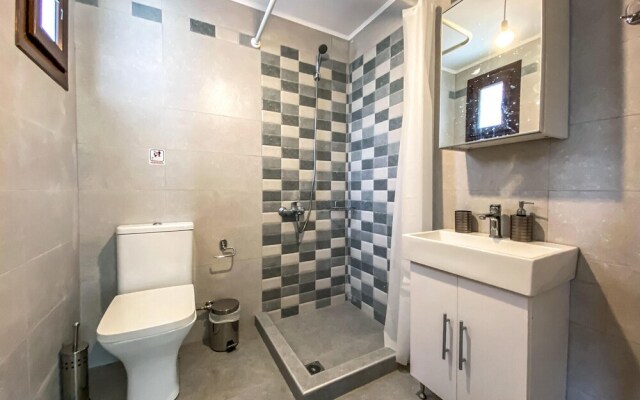 Nice Apartment in Nafpaktos With Wifi and 1 Bedrooms
