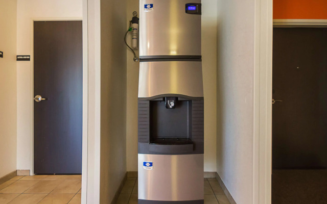 Motel 6 South Bend, IN - Mishawaka