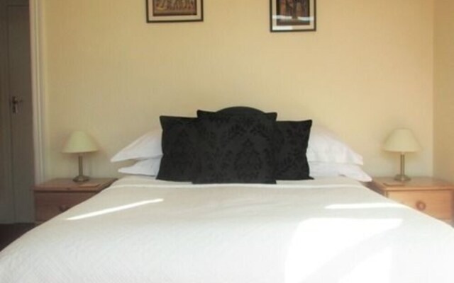 The Woodlands Hotel - Guest house