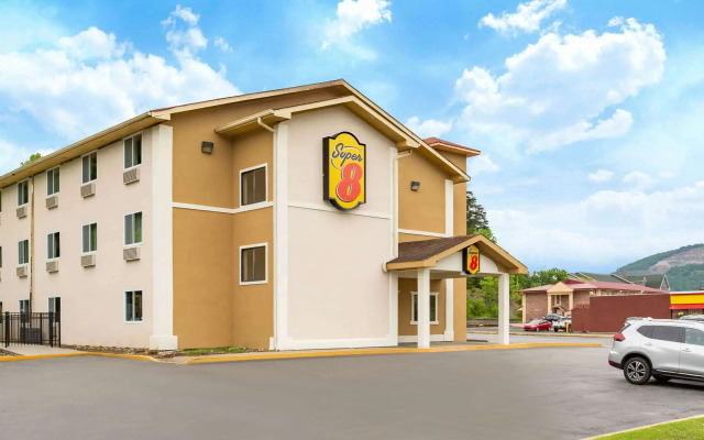 Super 8 by Wyndham Chattanooga Lookout Mountain TN