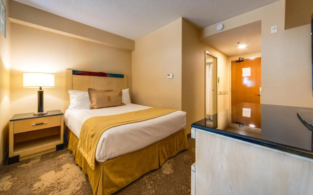 Monte Carlo Inn & Suites Downtown Markham