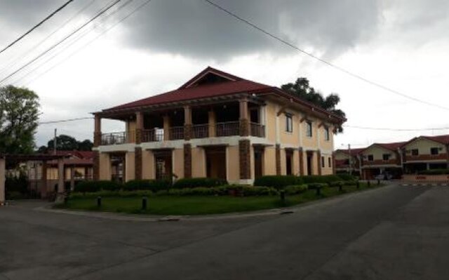 3Br Townhouse In Cainta Along Sumulong Hiway