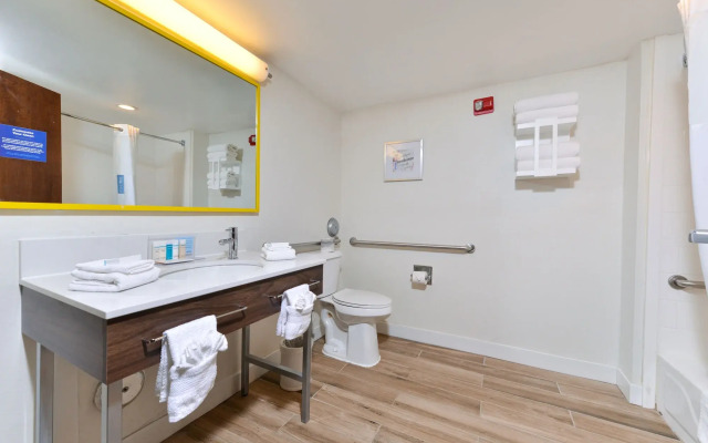 Hampton Inn Raleigh/Clayton I-40