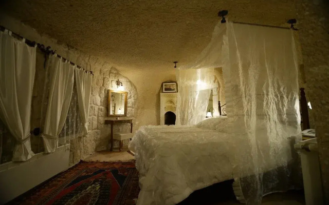 Valley Inn Cave Hotel