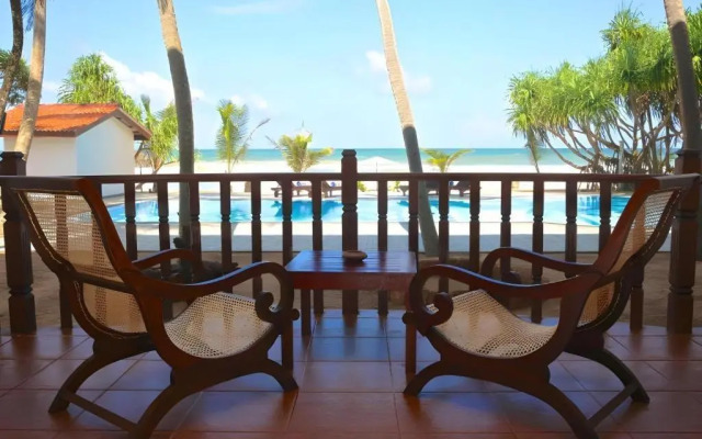 Whispering Palms Hotel