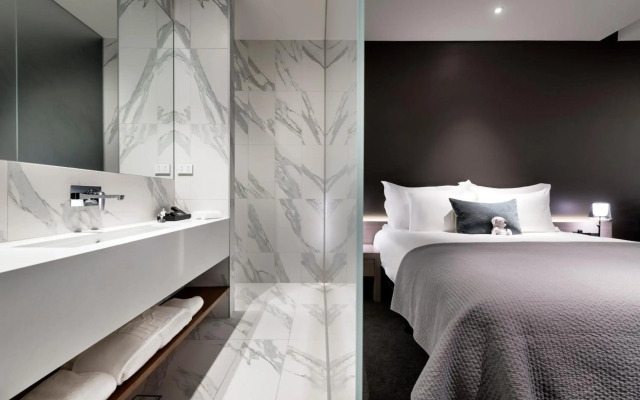 The Melbourne Hotel