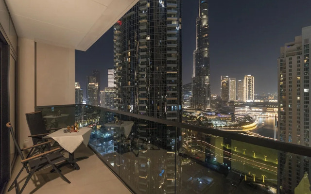 Spacious Elegant 3BR Urban Retreat