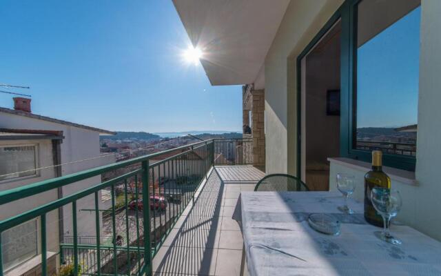 Apartment Villa Bešker