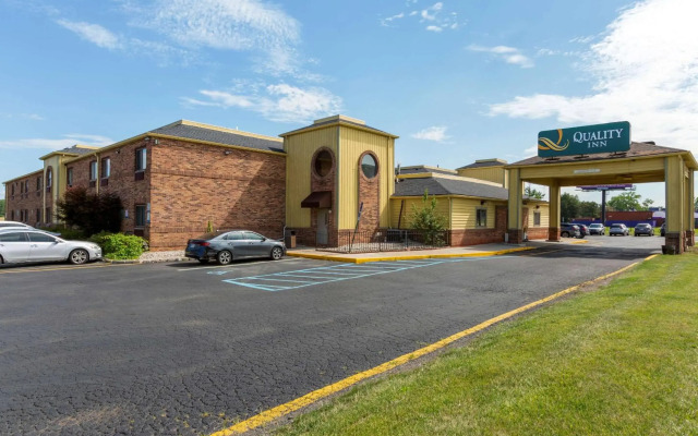 Quality Inn Alexis Rd