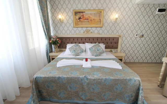 Apple Tree Hotel