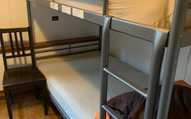 Vancouver Backpacker House