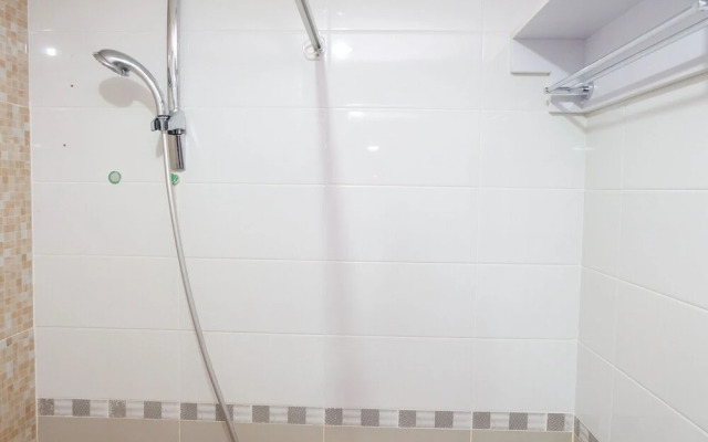 Elegant And Comfort 2Br Apartment At Royal Olive Residence