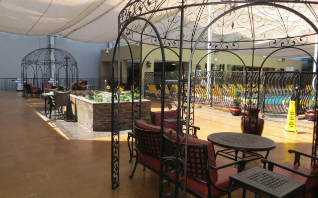 Jockey Resort Suites Center Strip