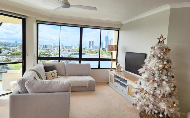 Surfers Hawaiian Apartments