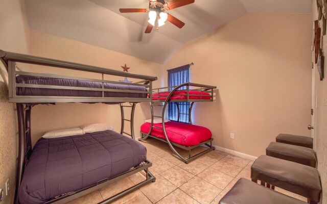 Heaven at House 11 Rr944011