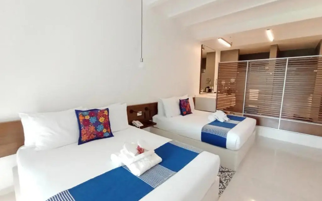 Huayacán Cuernavaca Curamoria Collection