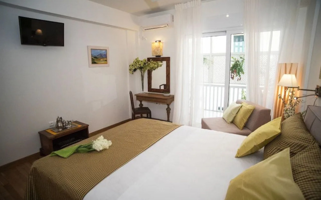 86m² Penthouse in Plaka