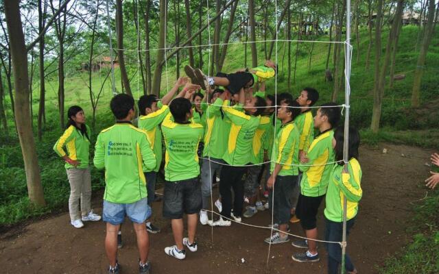 Royal Caravan Hotel Trawas