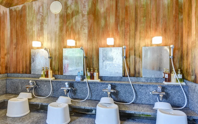 Hotel Hana – Bathroom – Shima