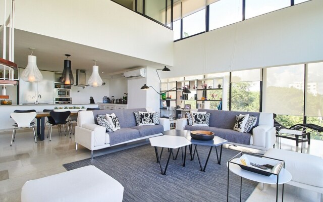 Siaan Luxury Condos 201 By Lockey