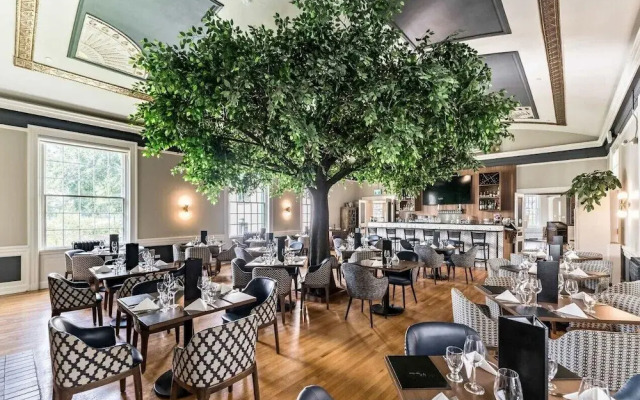 The Inn On Officers Garden