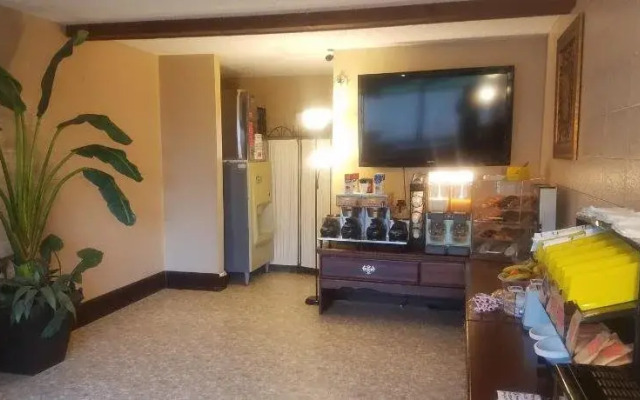 Statue Road Inn