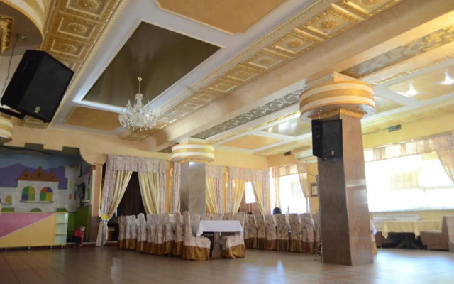 Golden Palace
