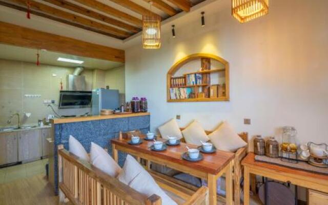 Lijiang Dream River View Hostel