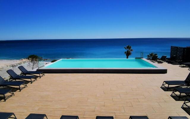 Résidence Pearl Beach - Seaside Rooftop Pool